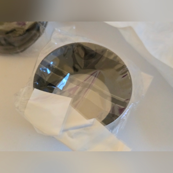 ⭐️Fotasy 37mm Silver Screw-In Metal Lens Hood... Panasonic, Canon * Read Details - Picture 6 of 7